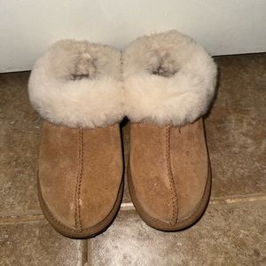 Kids uggs size 1